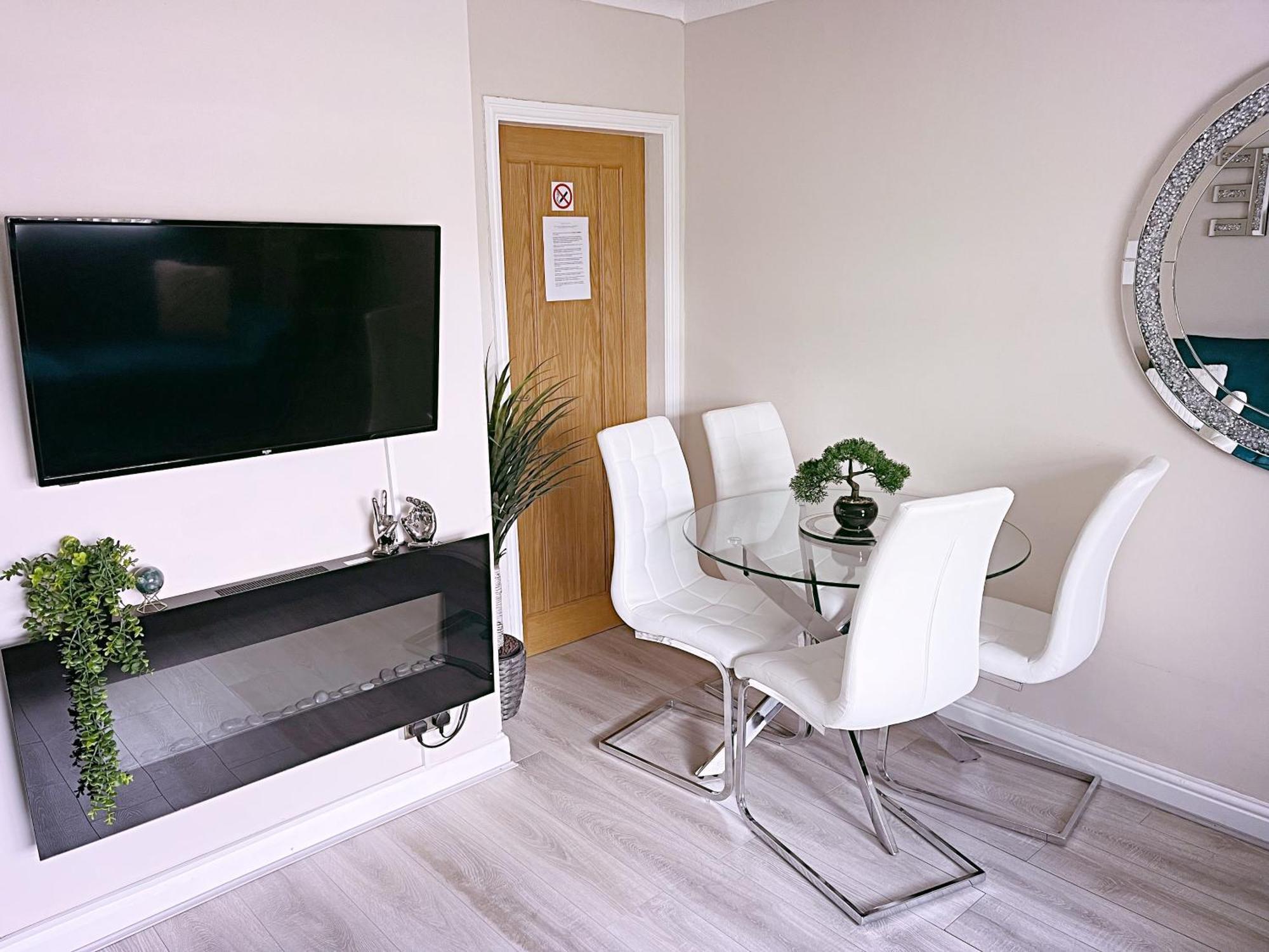 Entire 3-Bedroom Home In Oldham - Guest House Ngoại thất bức ảnh
